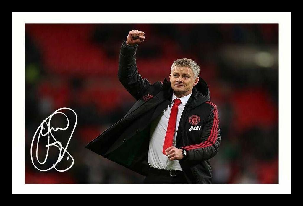 Ole Gunnar Solskj?r - Manchester United Autograph Signed & Framed Photo Poster painting