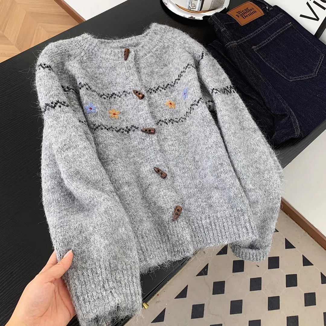Athvotar Athvotar Buckle Loose Retro Sweater Cardigan Women 2025 Autumn And Winter New Round-Necked Collared Flower Knitted Coat