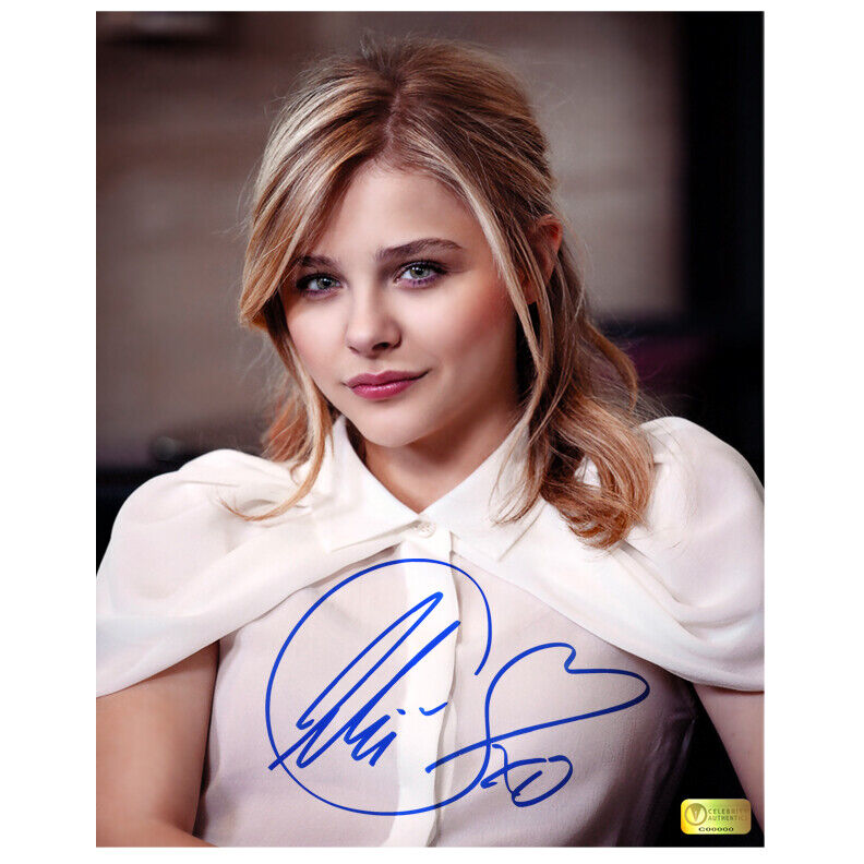 Chloe Grace Moretz Autographed Glamor 8x10 Photo Poster painting