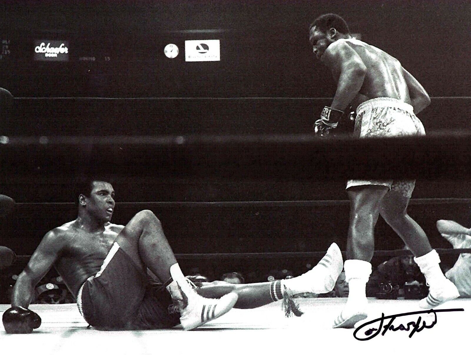 Smokin Joe FRAZIER RARE Signed Autograph Boxer 16x12 Boxing Photo Poster painting 2 AFTAL RD COA