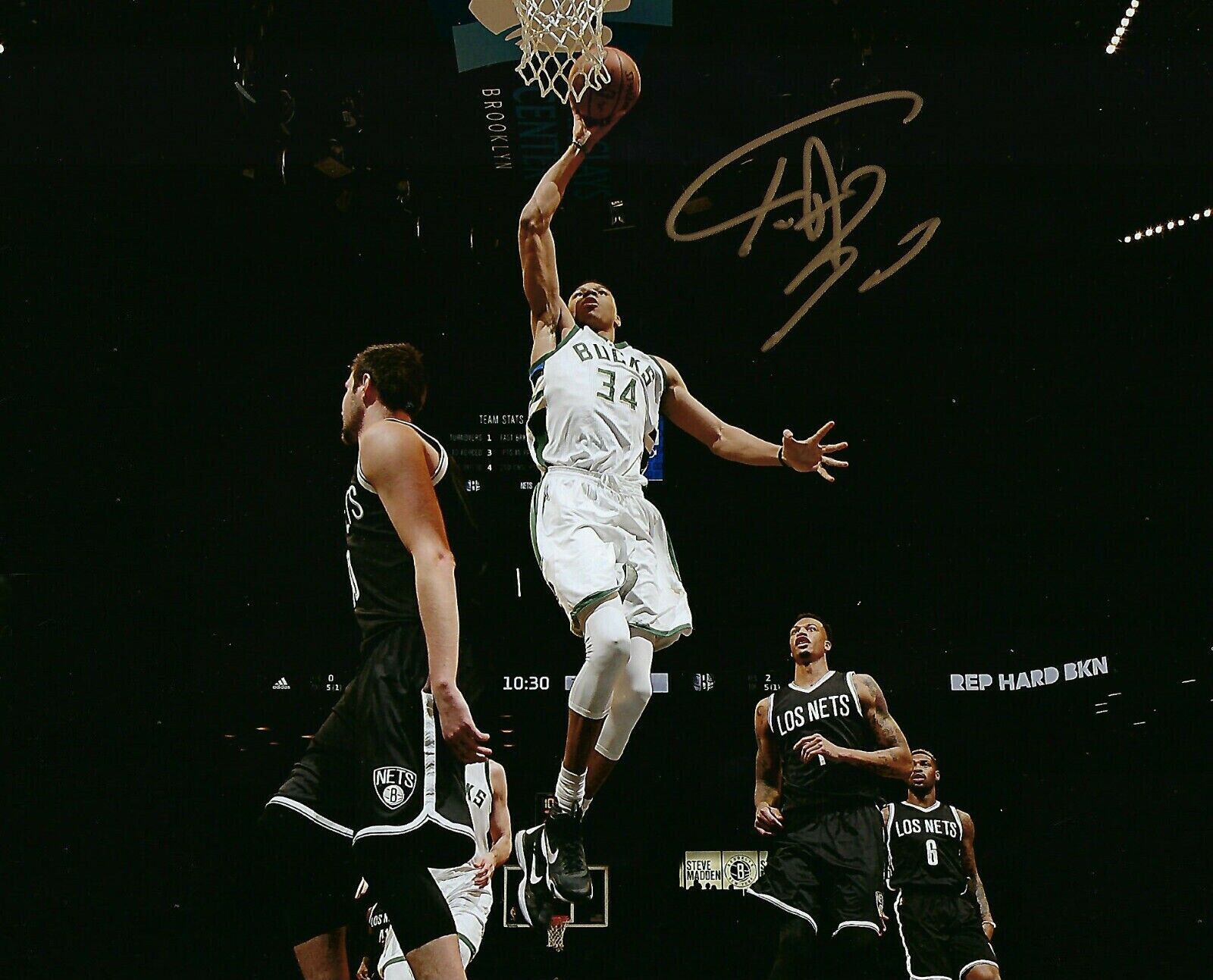 Giannis Antetokounmpo Autographed Signed 8x10 Photo Poster painting ( Bucks ) REPRINT