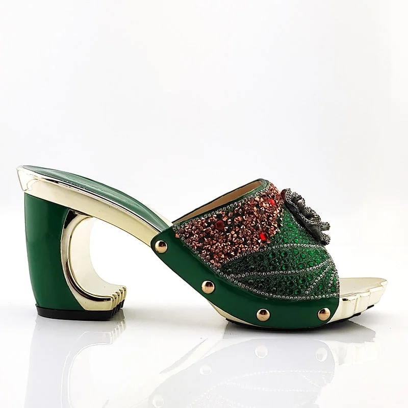 QSGFC New Arrival Fashionable Italian Shoes and Bag Sets Silver Color Women's Wedding Special Appliques for African Lady Sandals