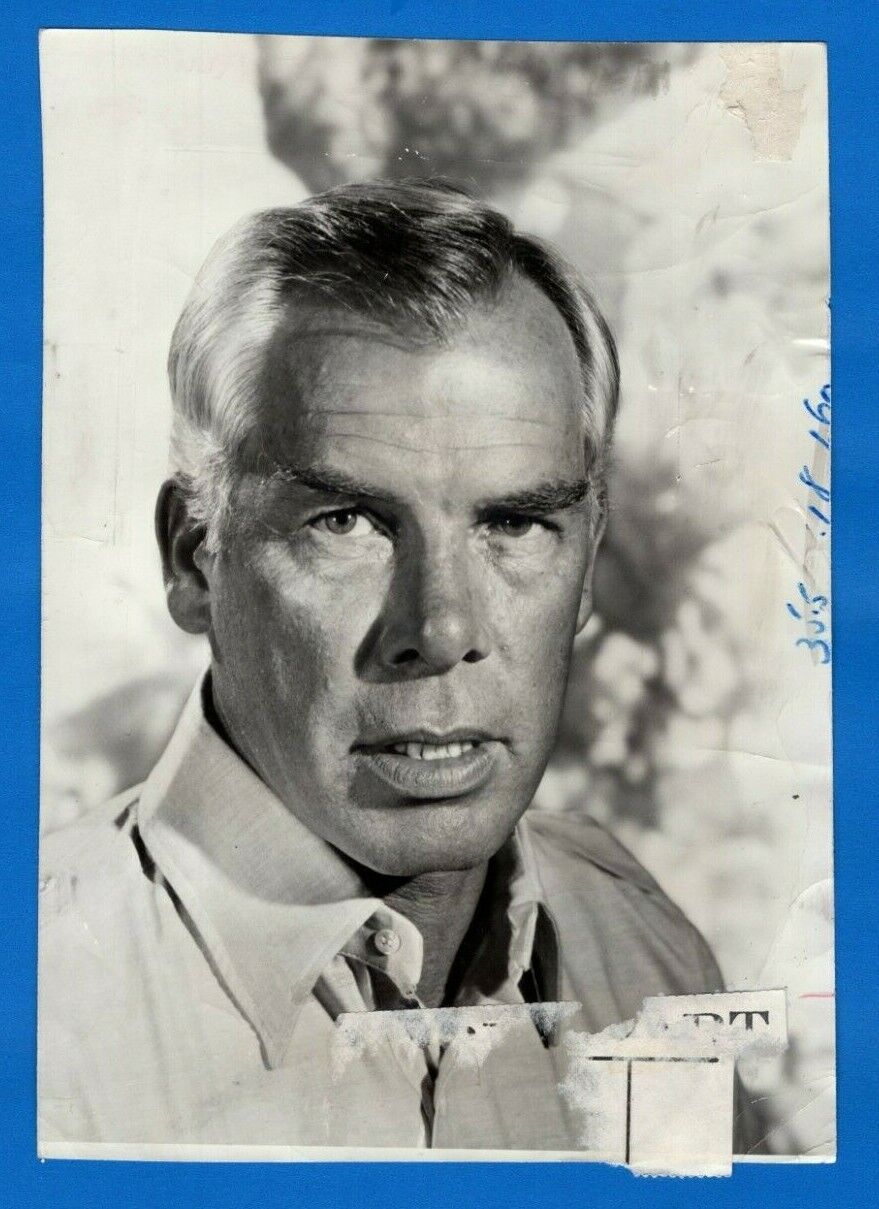 LEE MARVIN Actor Vintage 5.5x7.75 Promo Press News Photo Poster painting 1968