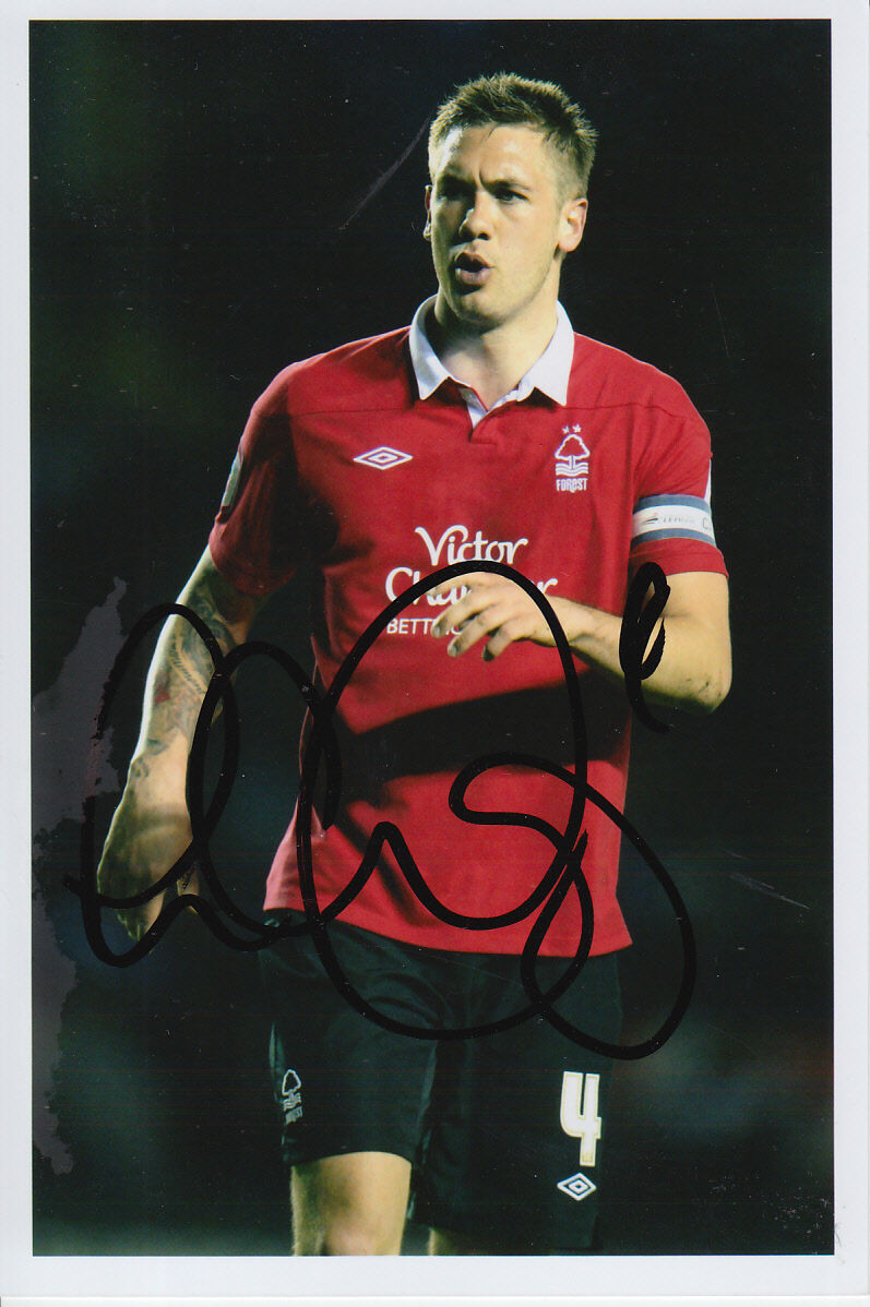 NOTTINGHAM FOREST HAND SIGNED LUKE CHAMBERS 6X4 Photo Poster painting.