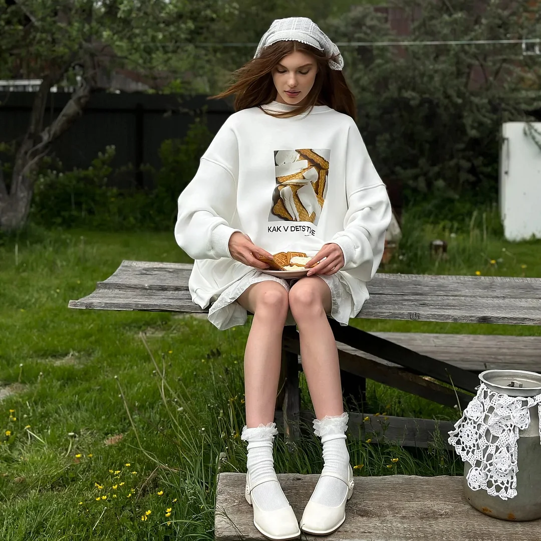 Women's Oversized, Loose, Comfortable Zucchini Print Sweatshirt