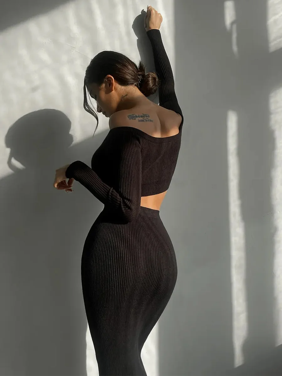 Uveng Uveng Tight Knitted Set Autumn/Winter 2023 New Women's Long-Sleeved Sweater Skirt Two-Set