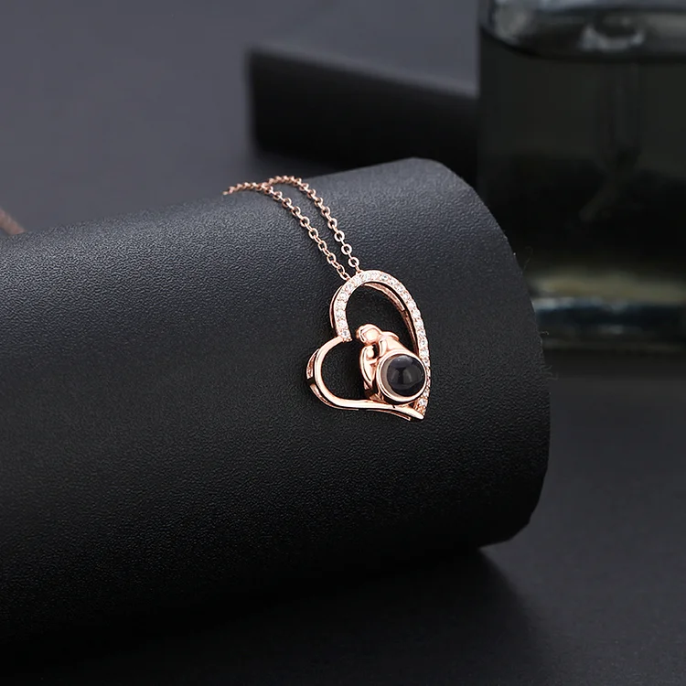 Mother's Heart Necklace With Projection Stone 
