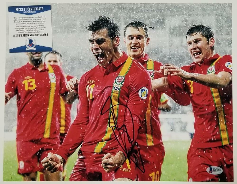 GARETH BALE Signed 11x14 Photo Poster painting REAL MADRID WALES Autograph N ~ Beckett BAS COA