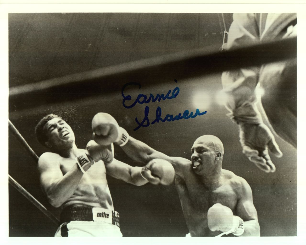 EARNIE SHAVERS signed 8x10 Photo Poster painting MUHAMMAD ALI IN-RING BOXING PUNCH w/ coa PROOF