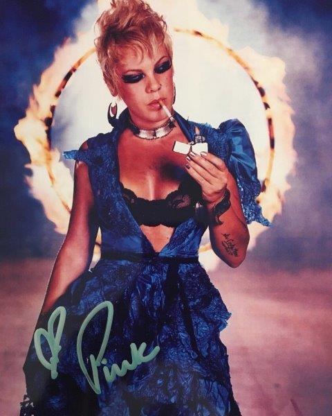 REPRINT - PINK Alecia Moore Hot Autographed Signed 8 x 10 Glossy Photo Poster painting