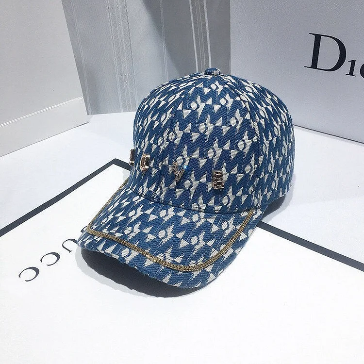 WomenLetter Baseball Cap Sparkling Diamond LOVE Checkered sunshade Cap Girls hiphop leisure streetwear hat