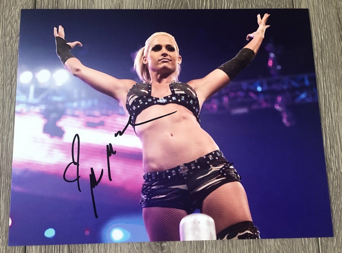 MICHELLE MCCOOL SIGNED AUTOGRAPH WWE DIVAS RAW 8x10 Photo Poster painting C w/EXACT PROOF