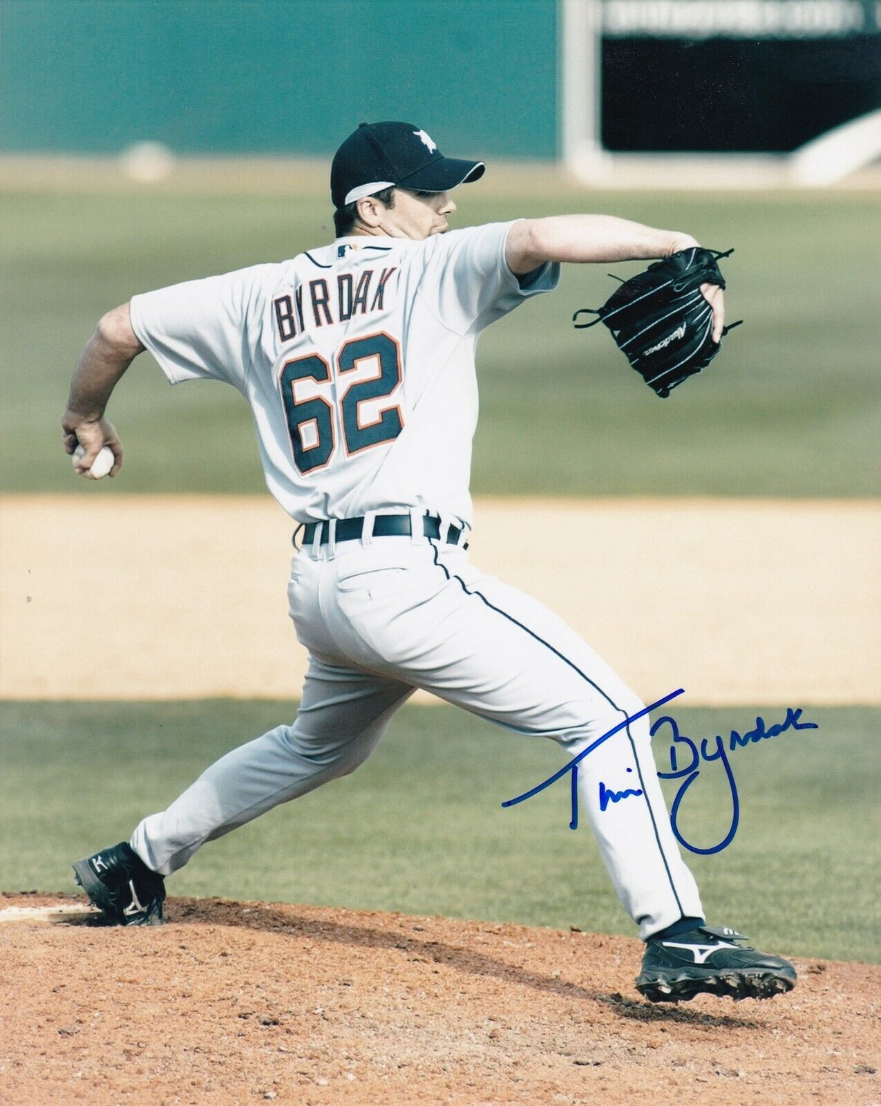 TIM BYRDAK DETROIT TIGERS ACTION SIGNED 8x10