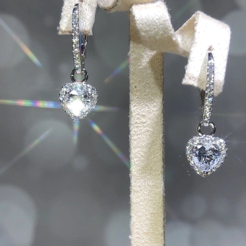 Vintage Heart-shaped Simple Inlaid Zircon Copper Earrings