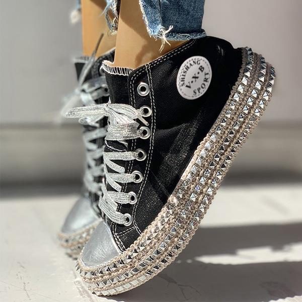Rivet Low-Cut Upper Lace-Up Sneakers