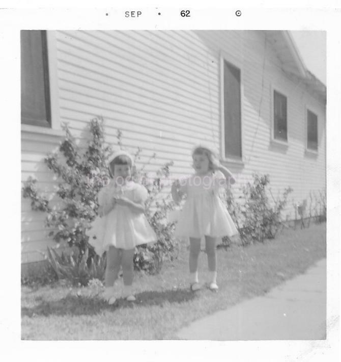 FOUND Photo Poster paintingGRAPH b&w GIRLS IN WHITE DRESSES Snapshot 1960′s EASTER 22 46 ZZ