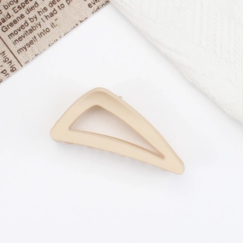 Women’s Minimalist Triangle Plastic Hair Claws