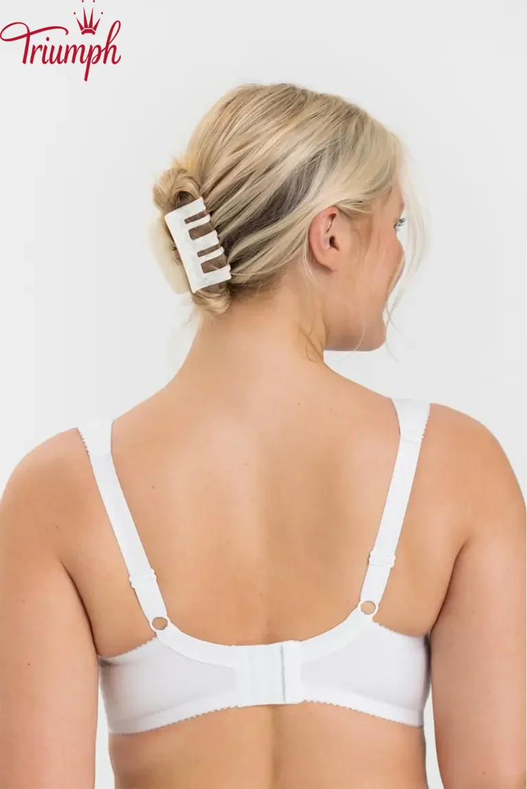 Triumph - (3 бр.) Дантелен сутиен с банели