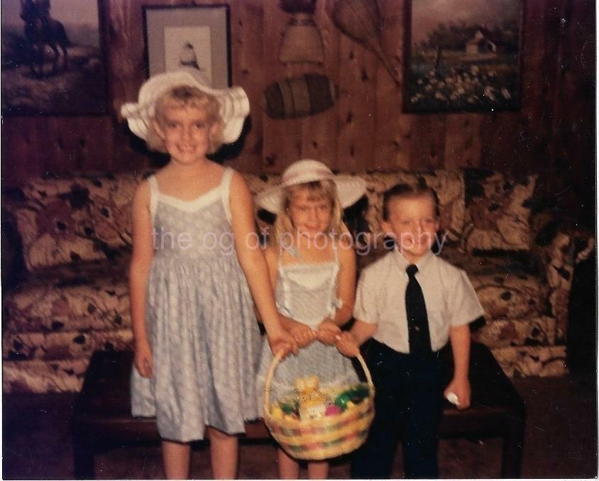 FOUND Photo Poster paintingGRAPH Color EASTER KIDS Portrait VINTAGE Original CHILDREN 22 46 P