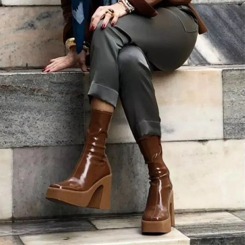 2021 NEW brand women autumn winter warm boots sexy high heels platform black brown zipper shoes woman ankle boots big size 35-42