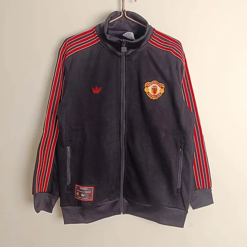 2024/2025 Manchester United Windbreaker Black and Red Football Shirt 1:1 Thai Quality