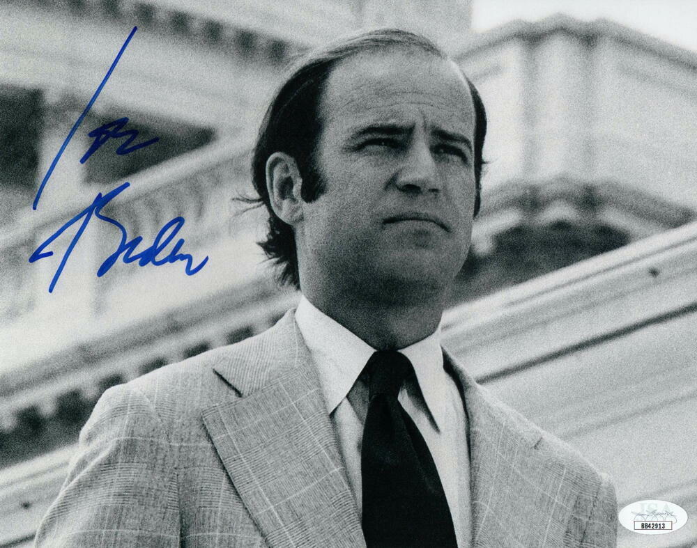 PRESIDENT JOE BIDEN SIGNED AUTOGRAPH 8x10 Photo Poster painting - YOUNG RARE IMAGE, 2020 JSA