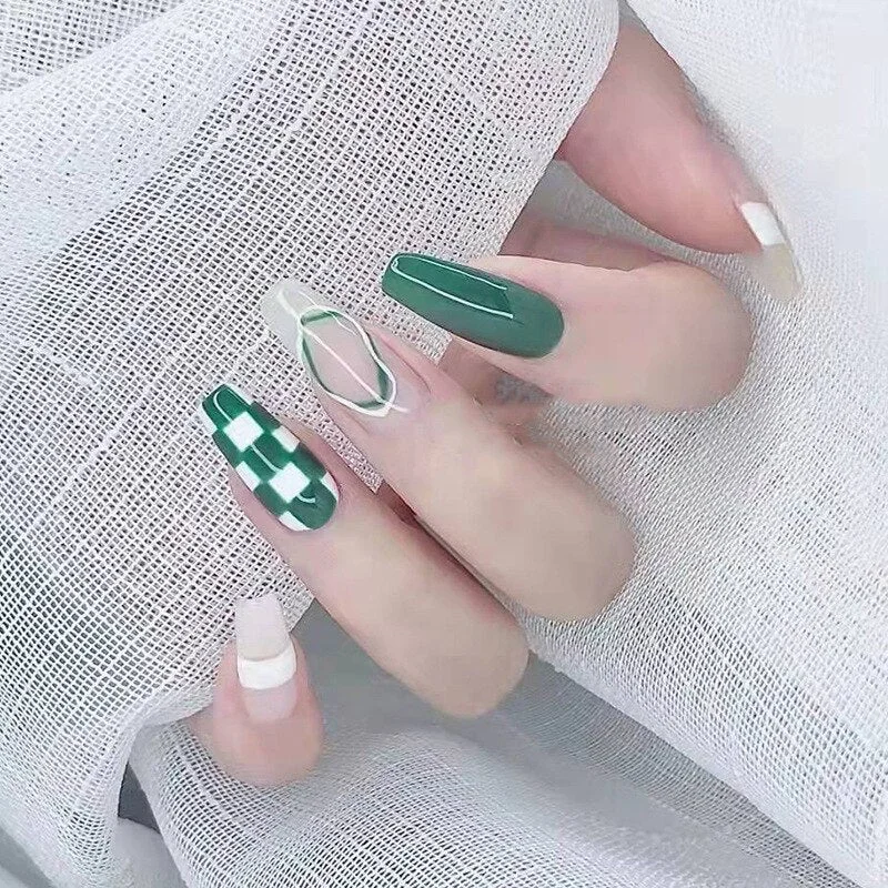 24pcs Detachable False Nails Green Checkerboard Fake Nails Full Cover Nail Tips fake nail with design Manicure Tool