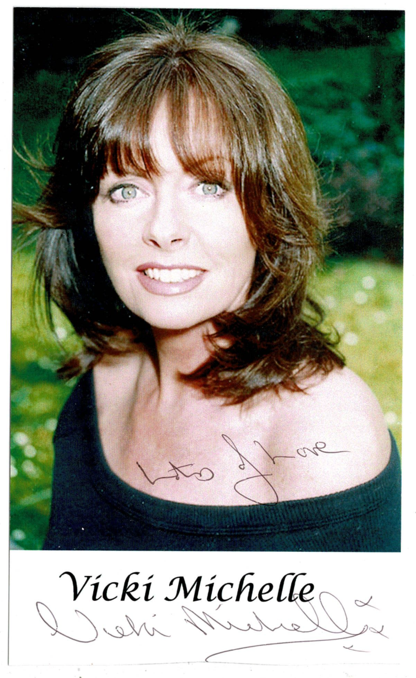 Vicki Michelle signed autographed Photo Poster painting! RARE! AMCo Authenticated! 14254