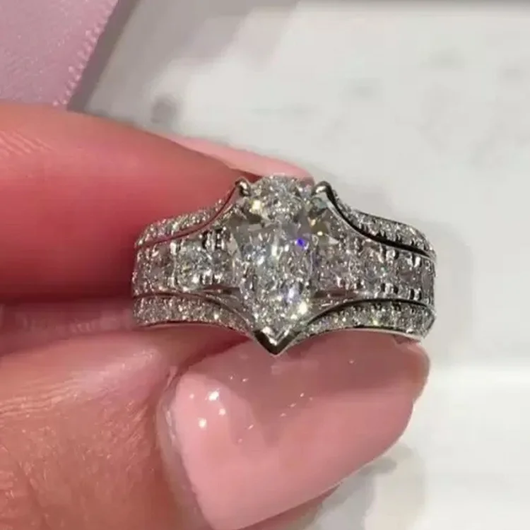 Classic Inlaid Drop Shaped Zircon Imitation Diamond Ring