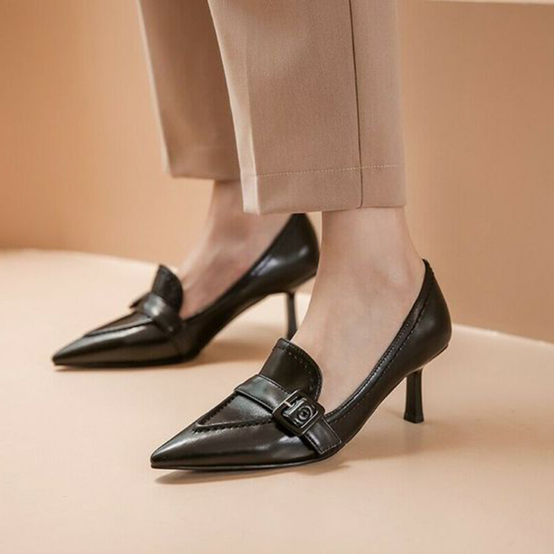 GOOSHOE Black Pointed Toe Kitten Heel Pump Shoes