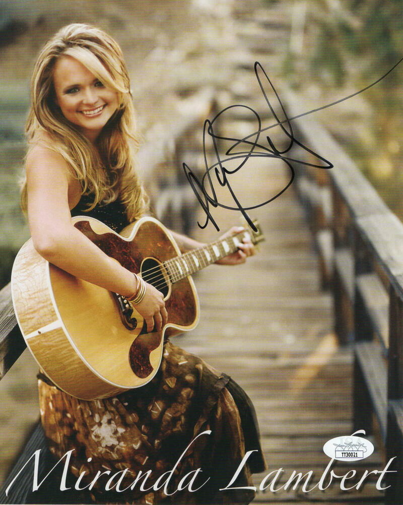 MIRANDA LAMBERT SIGNED AUTOGRAPH 8X10 Photo Poster painting - SEXY FOR THE RECORD SINGER W/ JSA