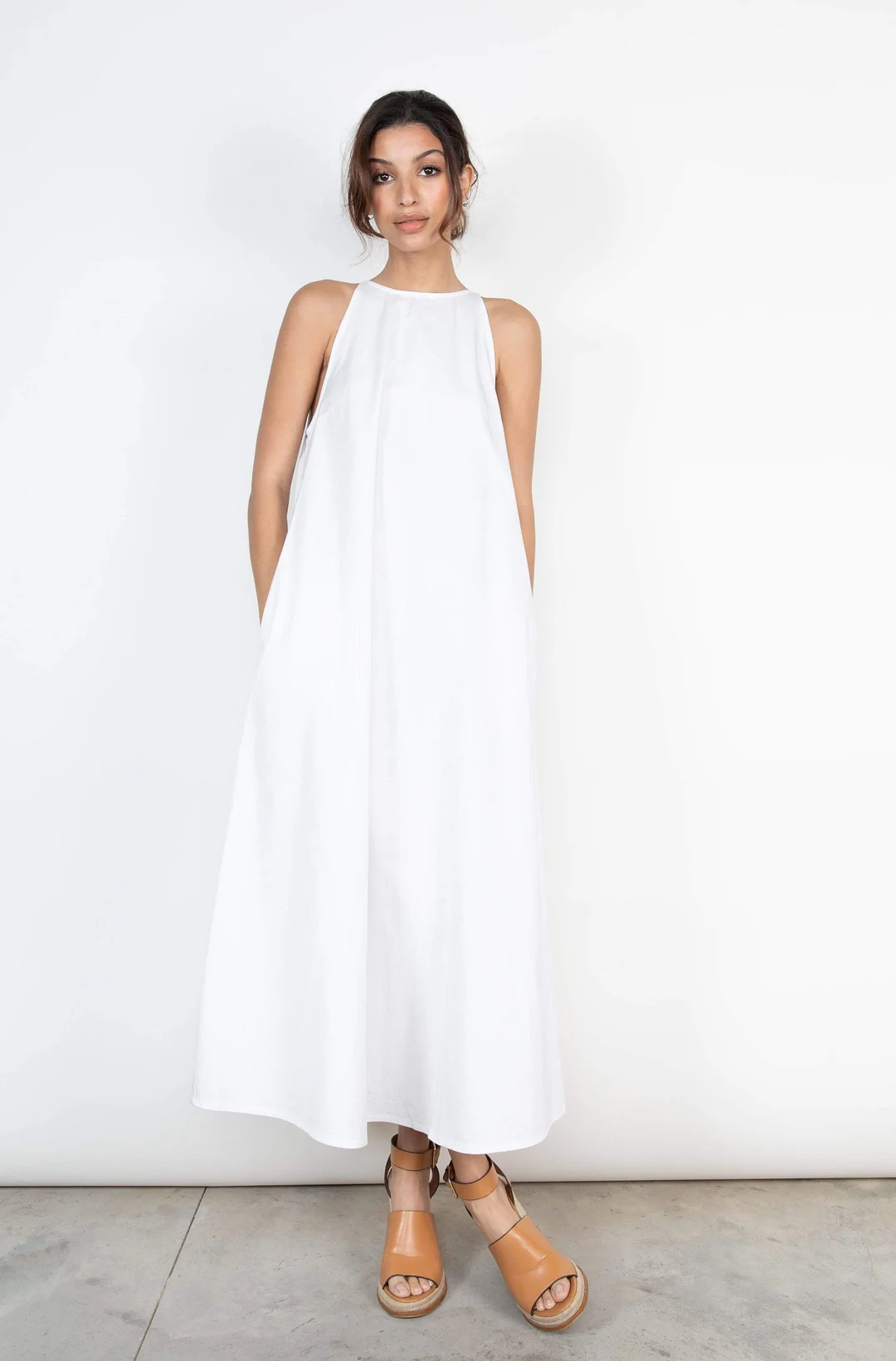 Elegant Sleeveless Dress