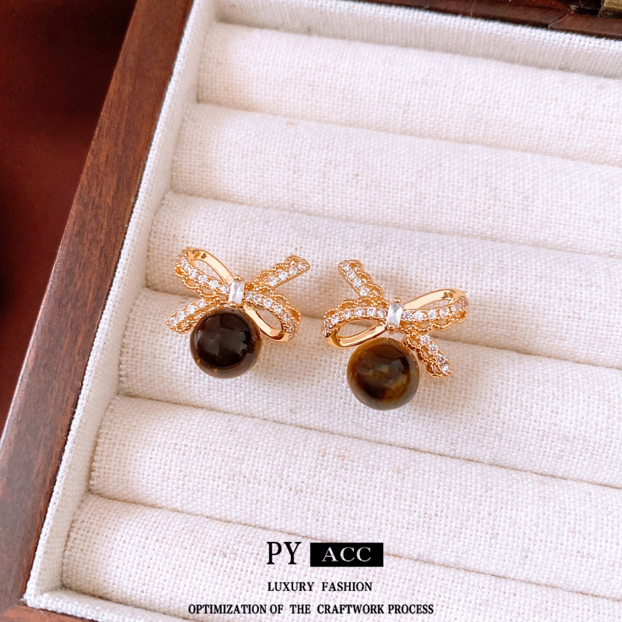 18K genuine gold plated silver needle tiger's eye pendant earrings autumn and winter Maillard retro stud earrings fashionable and versatile earrings