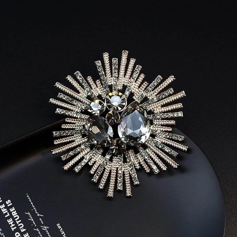 Luxurious Pin Flower Alloy Plating Artificial Diamond Women’S Brooches