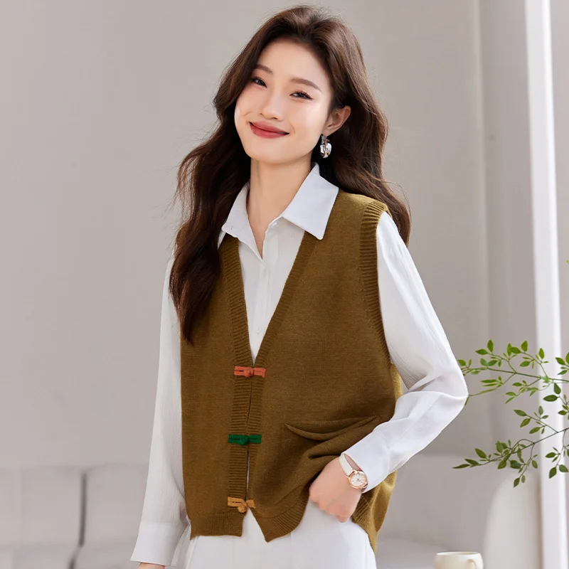 Ueong Cardigan Vest Women's Spring Dress 2024 New Fashionable Foreign Style Loose Thin Disk Buckle Horse Clip To Wear A Coat