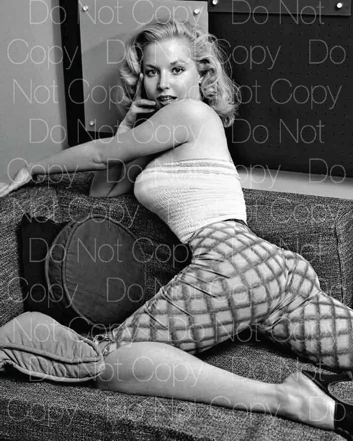 Betty Brosmer sexy hot beautiful pose 8X10 print Photo Poster painting picture poster RP 2