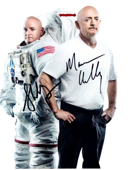 SCOTT & MARK KELLY signed autographed NASA ASTRONAUTS Photo Poster painting TWINS