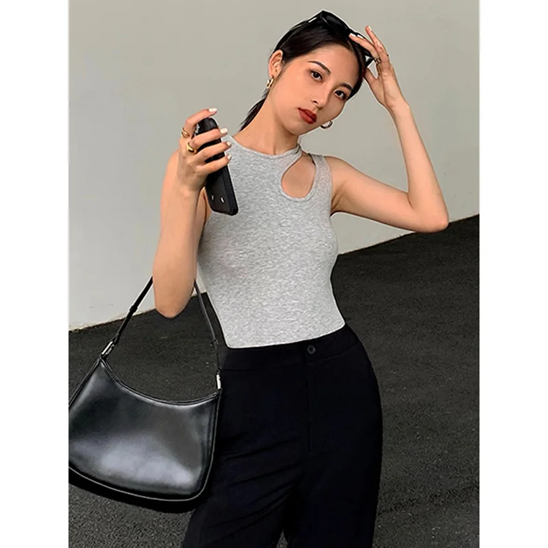 Brownm TWOTWINSTYLE Cut Out Skinny T Shirt For Women Round Neck Sleeveless Solid Slim Minimalist T Shirts Female Clothes Style New 2022