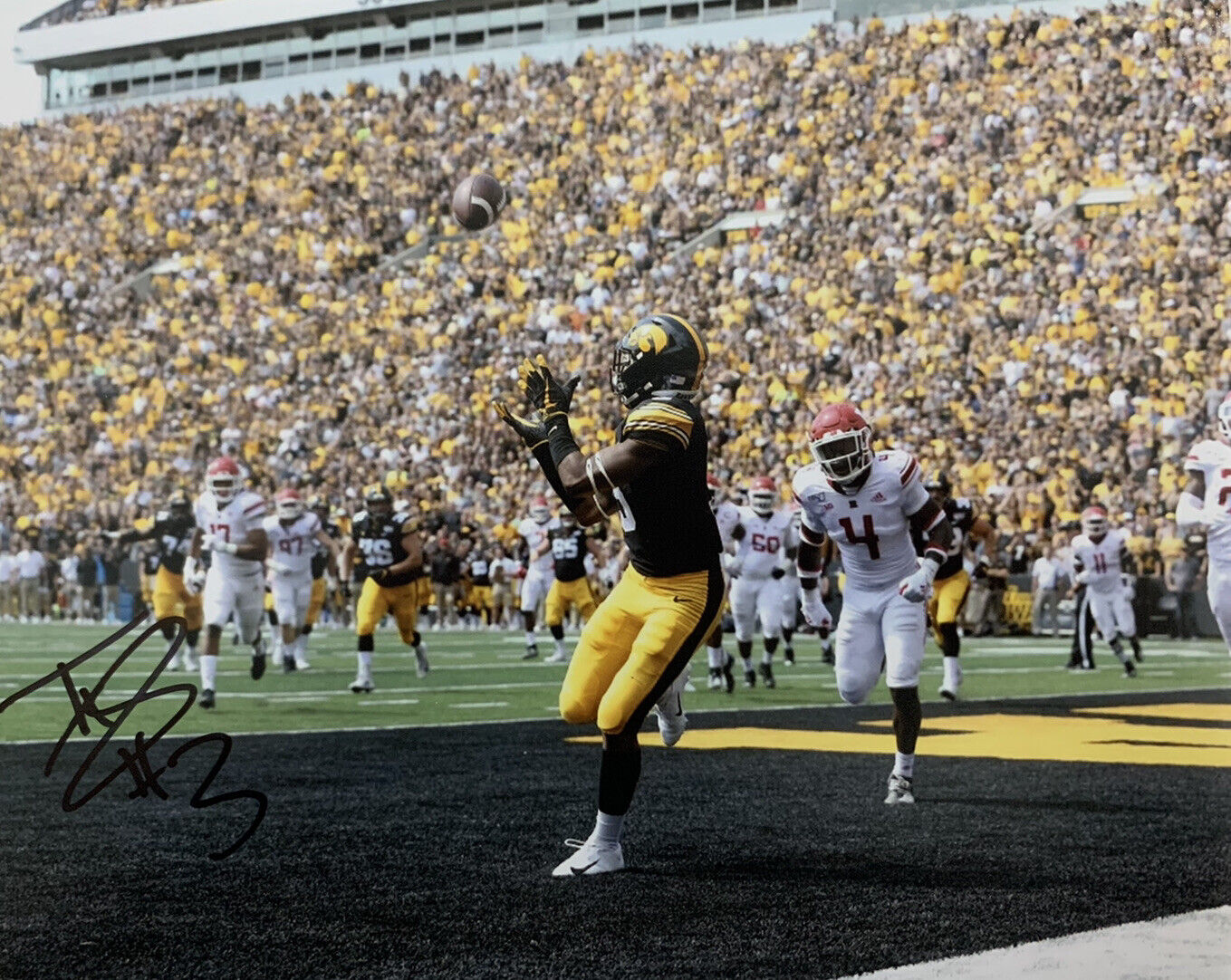 TYRONE TRACY HAND SIGNED 8x10 Photo Poster painting AUTOGRAPHED FOOTBALL RARE IOWA HAWKEYES