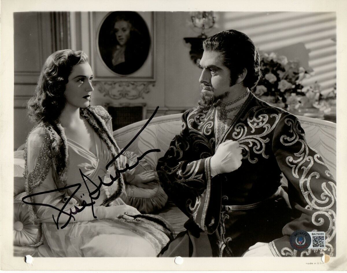 Rise Stevens Signed Autographed 8X10 Photo Poster painting The Chocolate Soldier BAS BA70355