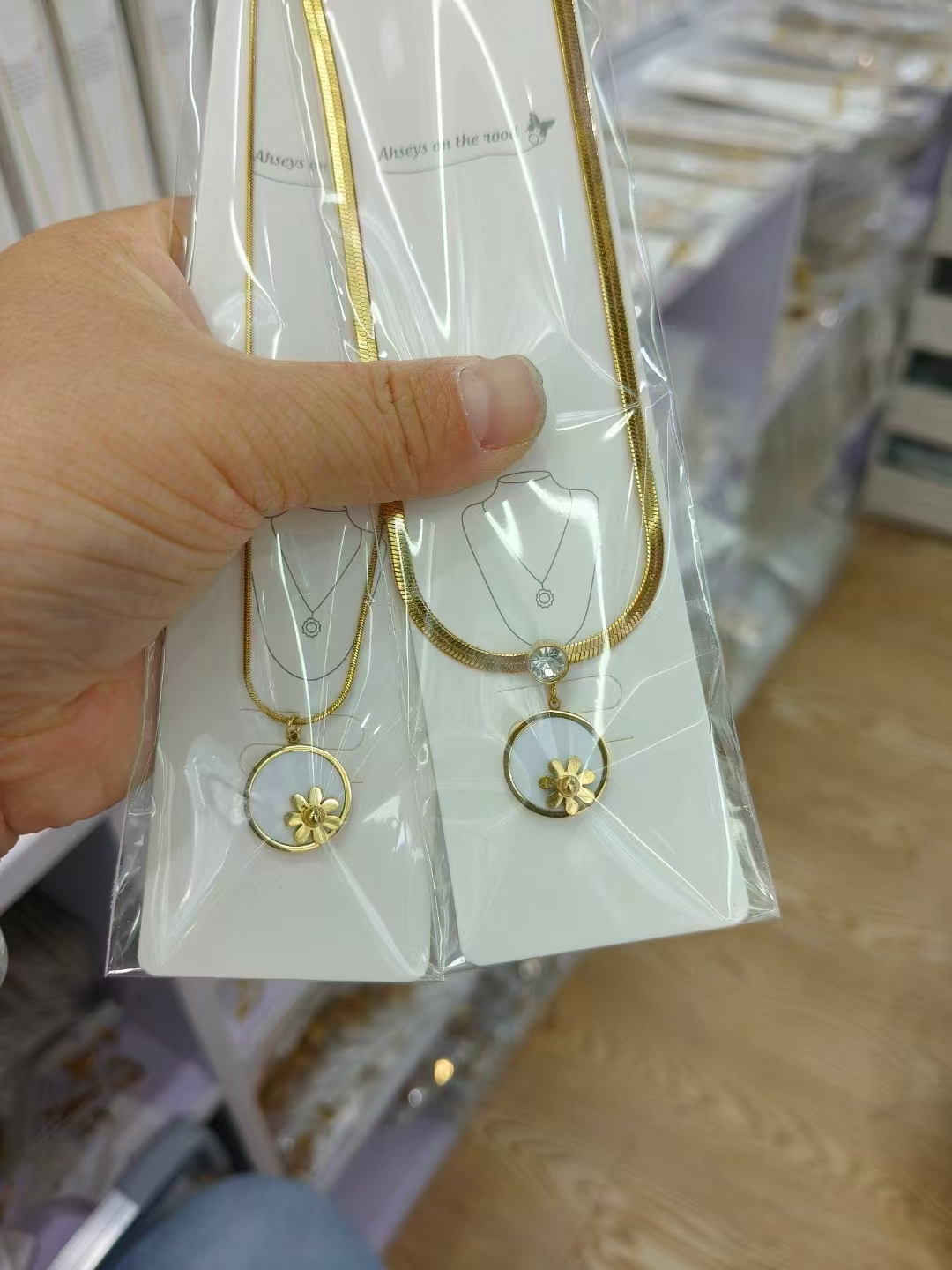 Round + Shell + Flower Accessories Necklace