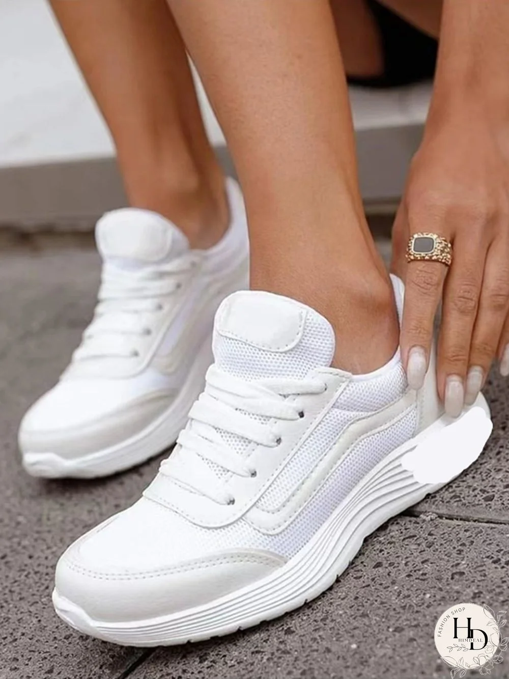 Simple Breathable Non-slip Shock-absorbing Sneakers