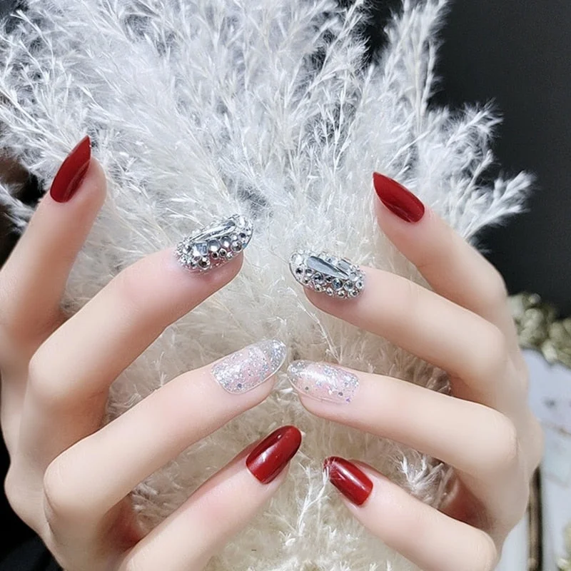 24pcs/set Red Color Short Size Fake Nails Women Fashion Glitter Patch Nail Art Tools Bride Wedding Party Nail Tips With Glue-Nail Inspo