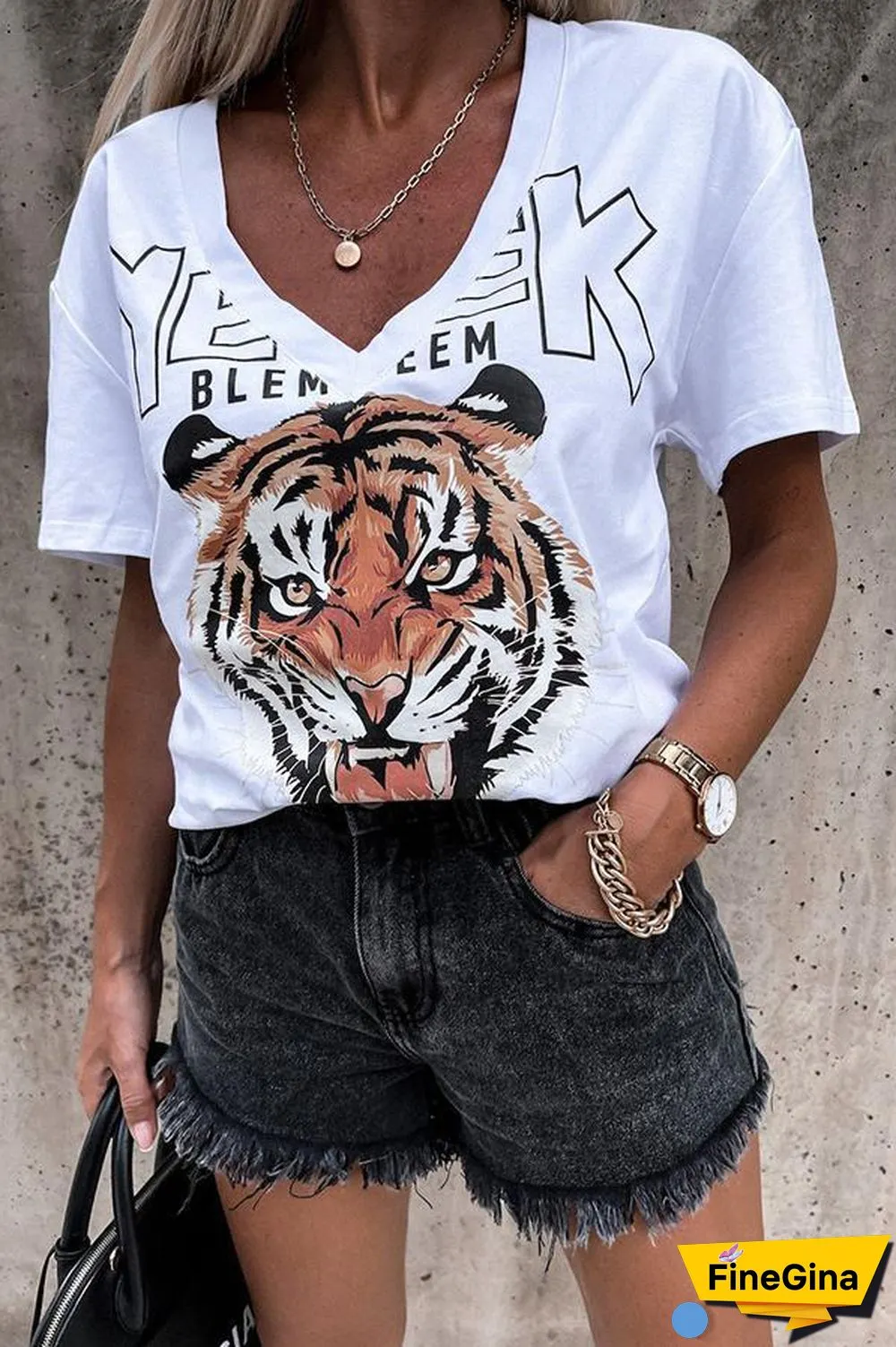 V-neck Tiger Print Casual T-shirt P16370