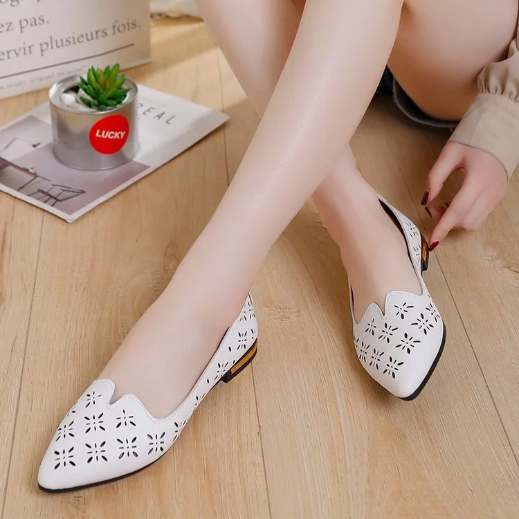 Churchf Churchf Summer New Korean Version Fashion Pointed Single Shoes Women's Flat Engraved Hollow Hole Shoes Trend Low Heel Bean Shoes