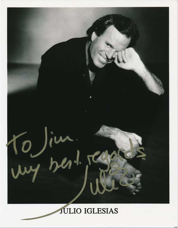 JULIO IGLESIAS Signed Photo Poster paintinggraph - Pop Singer - Preprint