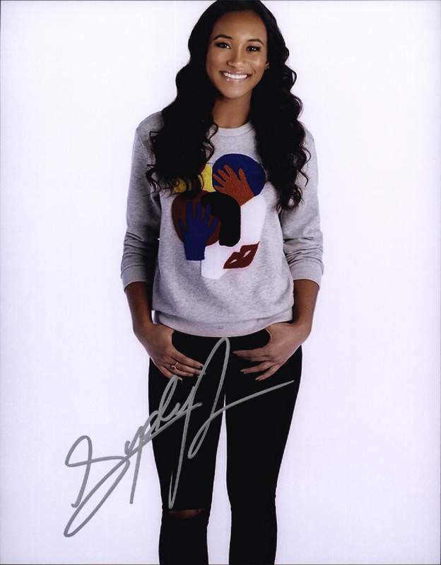 Sydney Park authentic signed celebrity 8x10 W/Certificate Autographed (A0004)