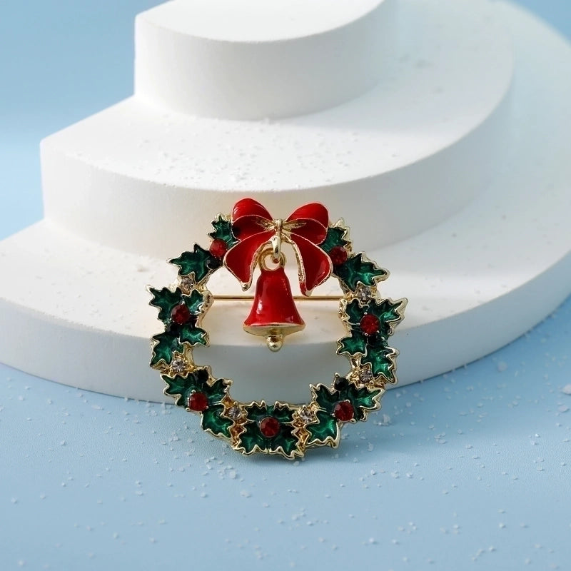 Minimalist Letter Wreath Alloy Inlay Rhinestones Women’s Brooches