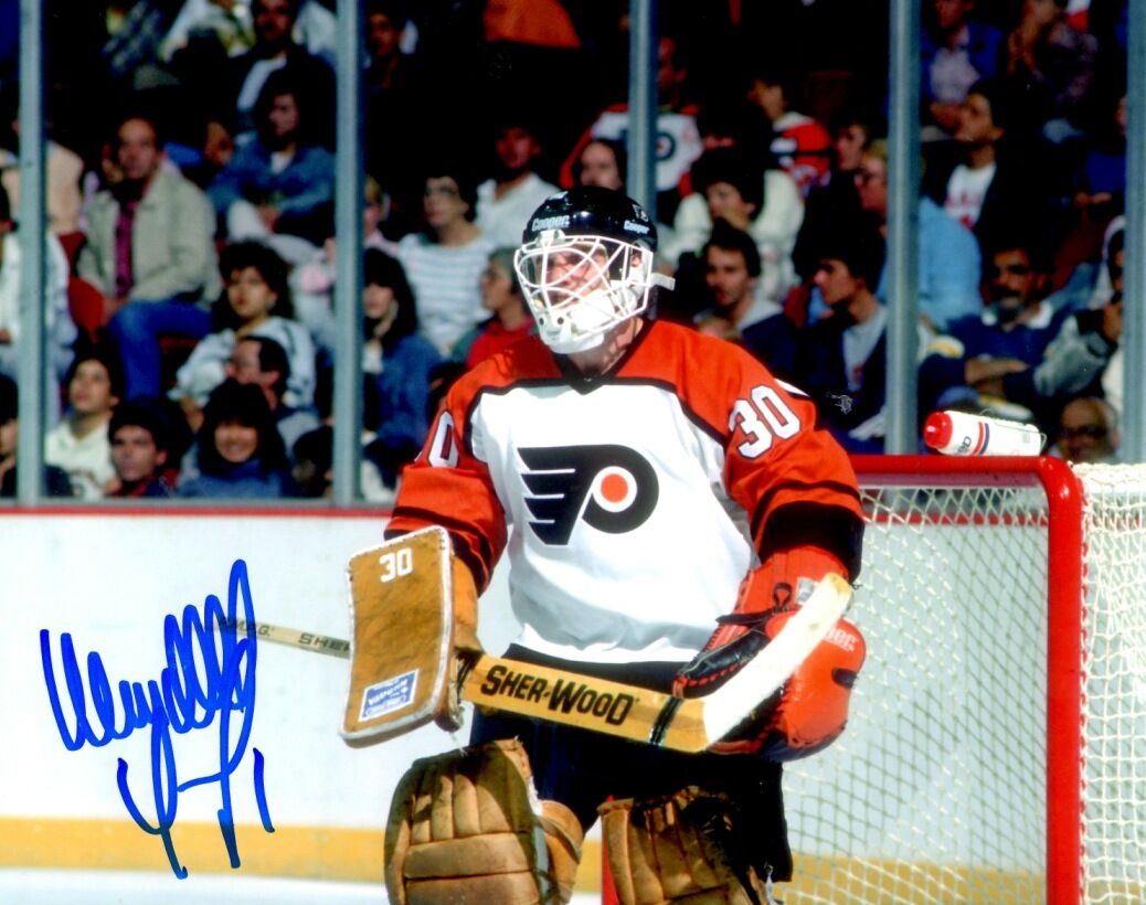 Signed 8x10 WENDELL YOUNG Philadelphia Flyers Autographed Photo Poster painting - COA