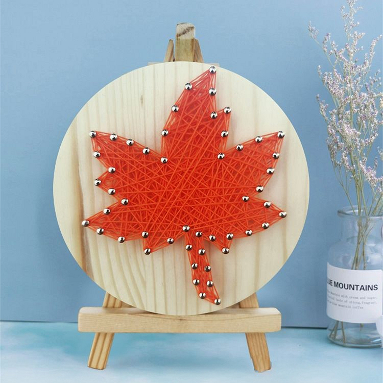 String Art - Maple Leaf